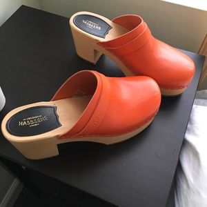 🍊sold🍊Size 39 Orange Swedish Hasbeens clog